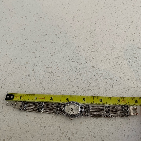 Pierre Nicol vintage Ladies Wrist Watch oval face rhinestones unique chain - Picture 10 of 10